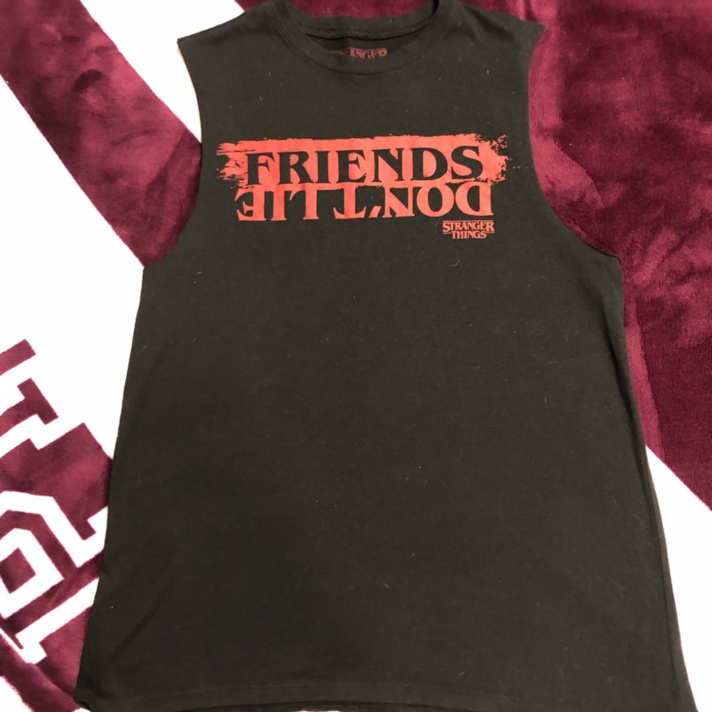 BUNDLE Stranger Things tank top and necklace
